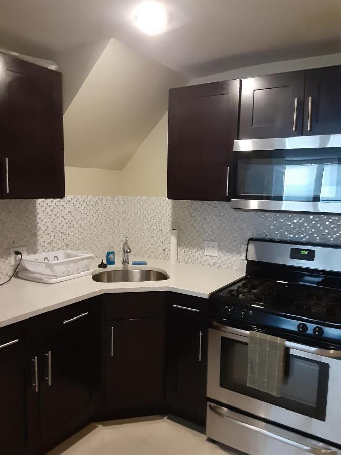 ניו יורק Comfortable And Neat 2 Bdr Apartment In Brooklyn מראה חיצוני תמונה