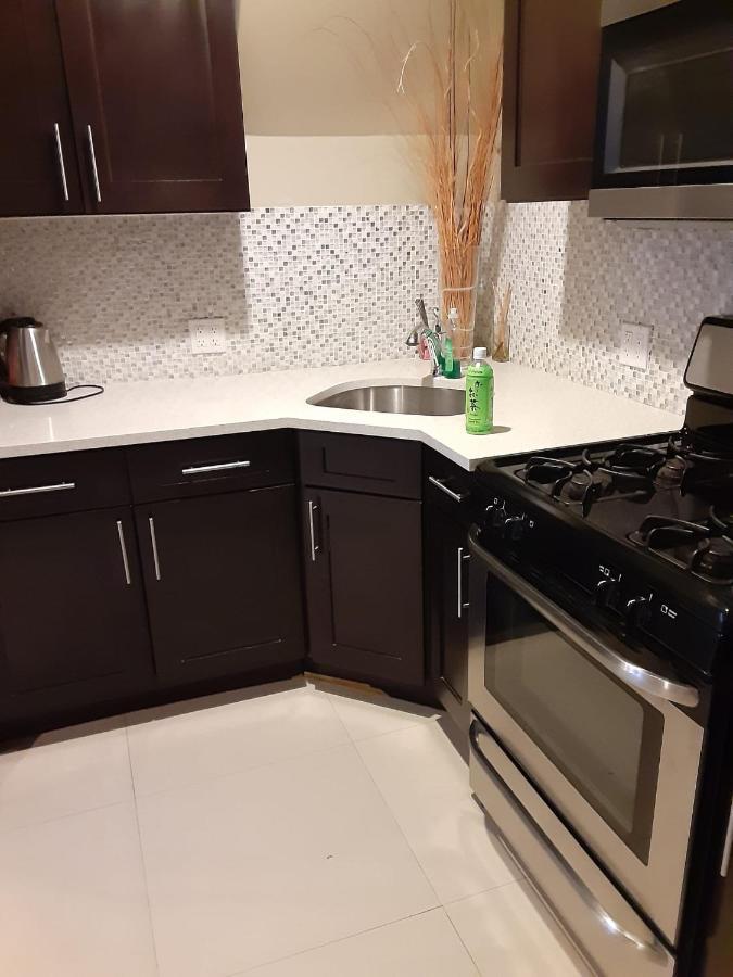 ניו יורק Comfortable And Neat 2 Bdr Apartment In Brooklyn מראה חיצוני תמונה